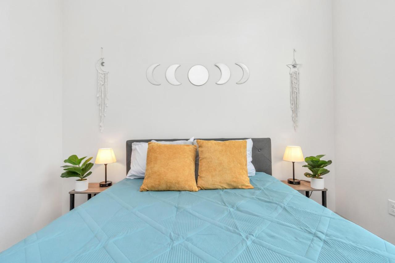 Penthouse Cool-Oasis-In-Houston-Rental Car Available-View-Great-Sleep 外观 照片