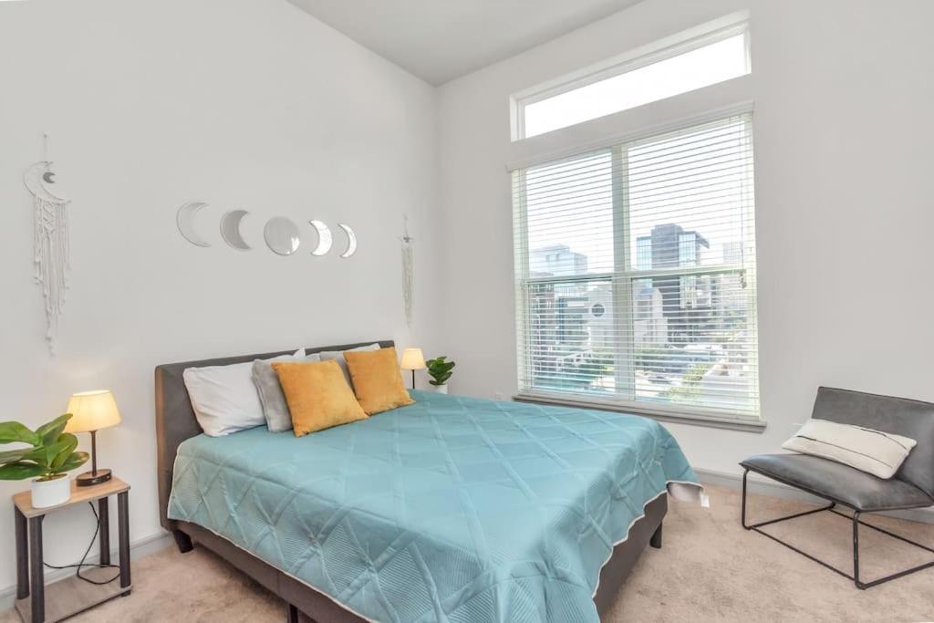 Penthouse Cool-Oasis-In-Houston-Rental Car Available-View-Great-Sleep 外观 照片